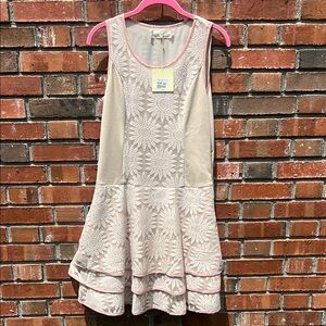 NWT A'Reve Pale Peach Floral Lace Dress Size Small